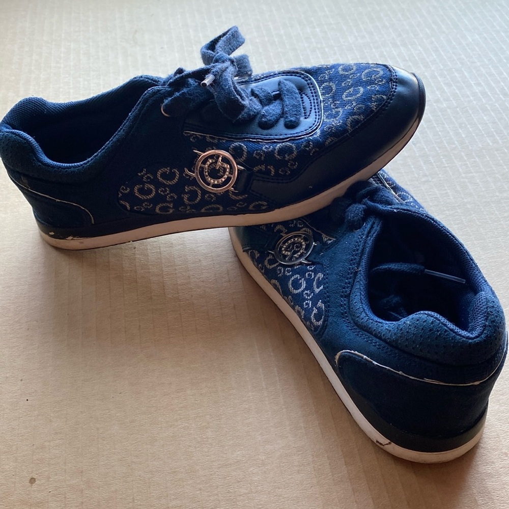 GUESS Blue and Gold shoes size 6.